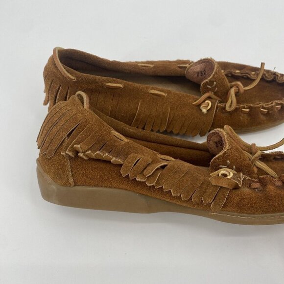 MINNETONKA WOMEN'S SIZE 7 TAN SUEDE FRINGE MOCCASINS HARDSOLES - Picture 5 of 10